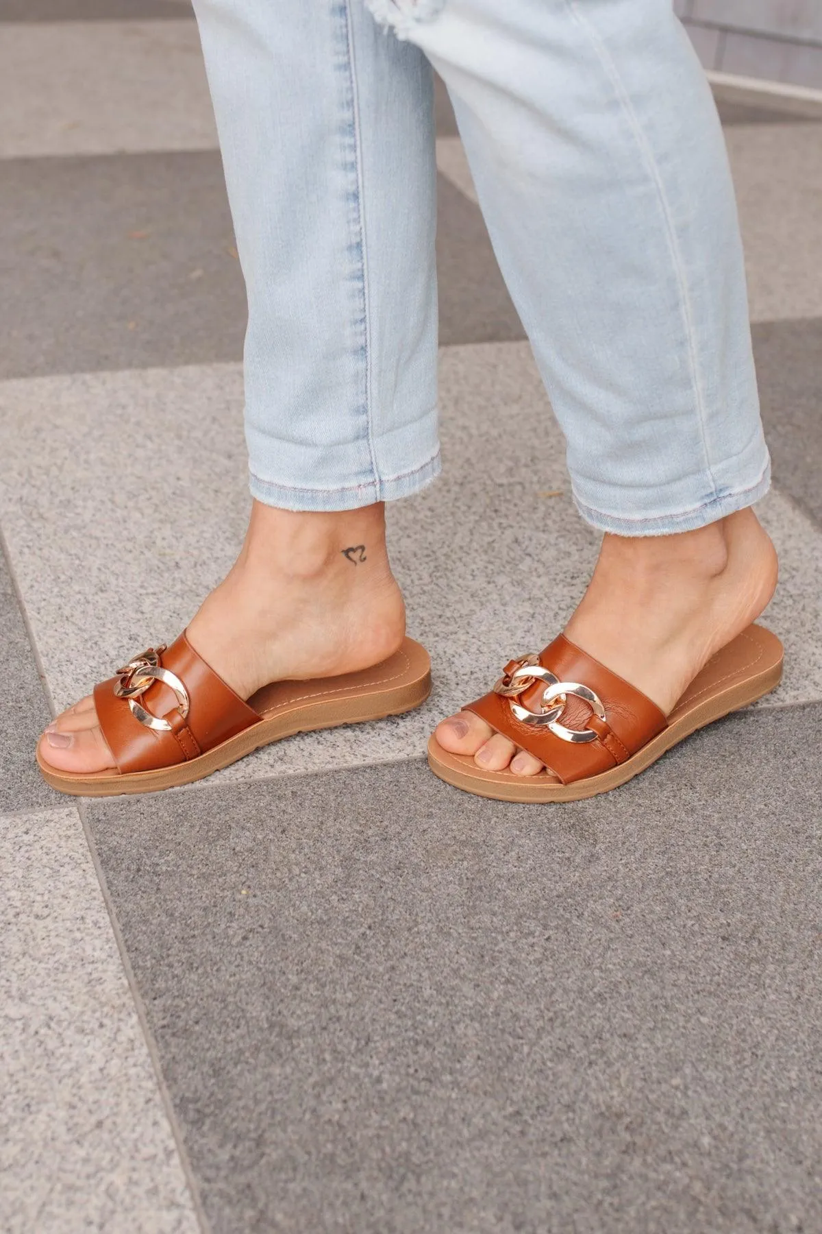 Hazel Blues® | Wander Often Slides in Brown