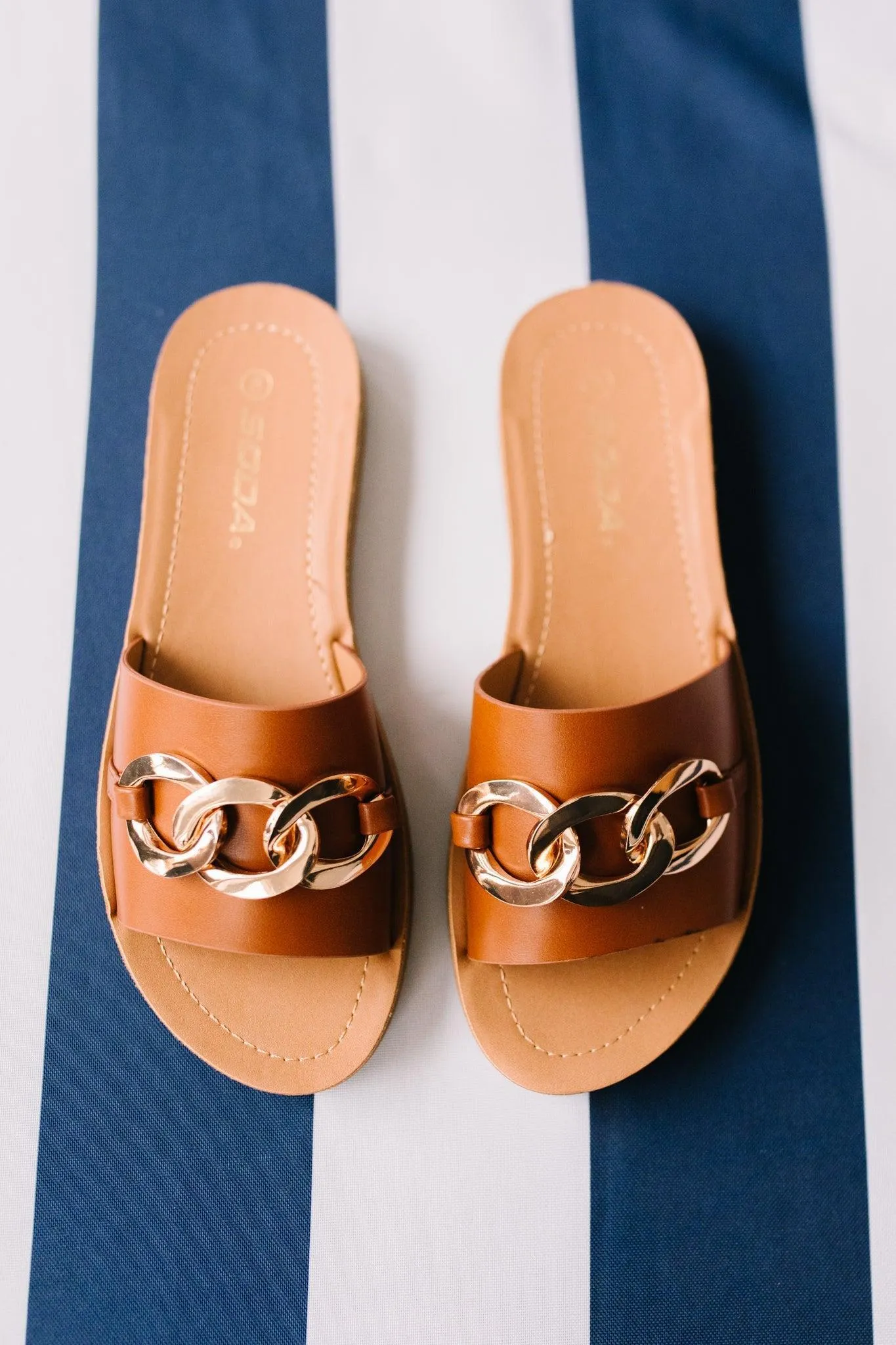Hazel Blues® | Wander Often Slides in Brown