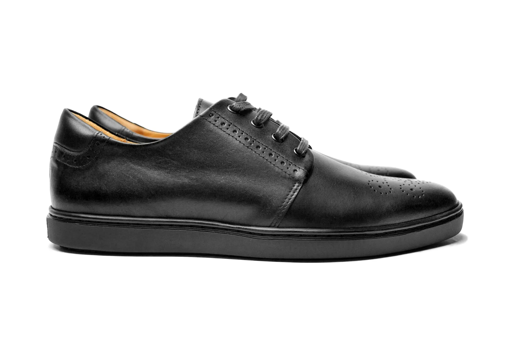 The Windsor Sneaker | All Black